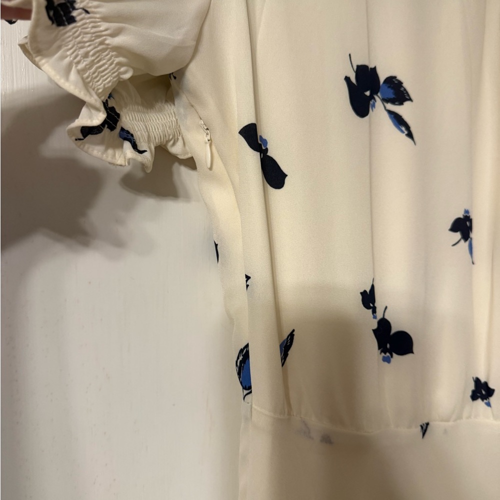 Lauren Ralph Lauren Cream and Blue Floral Maxi Dress - Picture 3 of 4